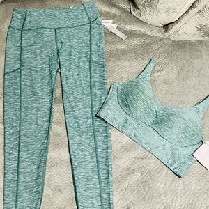 Victoriaβs Secret Flow On Point Sport Bra